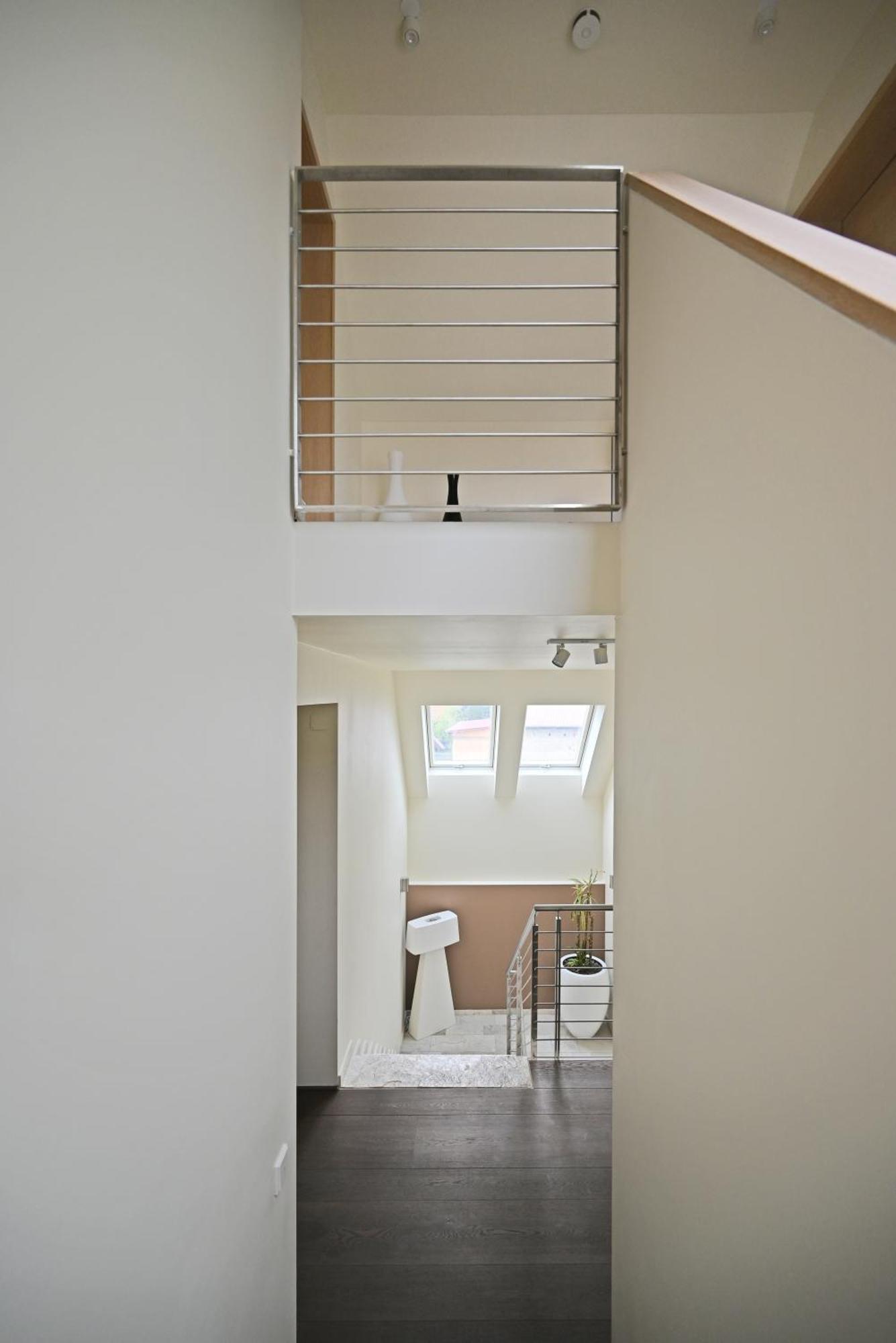 Modernes & Gepflegtes Hotelzimmer Mit Kueche! Bernstadt  Exterior photo